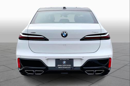 2023 BMW 760 i xDrive
