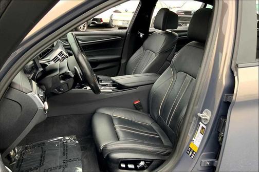 2023 BMW M550 i Xdrive