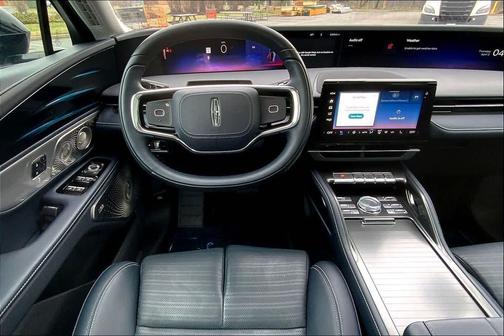 2025 Lincoln Nautilus Reserve