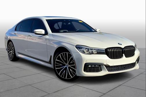 2019 BMW 740 740i