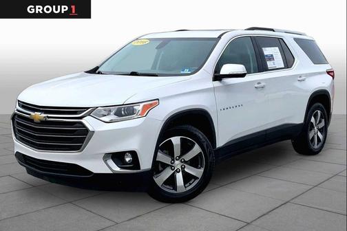Iridescent Pearl Tricoat 2018 Chevrolet Traverse LT Leather