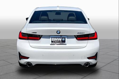 Mineral White Metallic 2020 BMW 330 xDrive