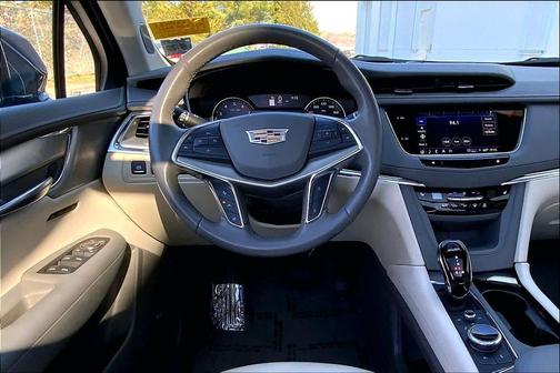 Wilder Metallic 2023 Cadillac XT5 Premium Luxury