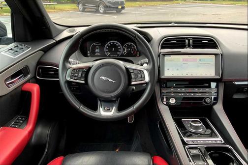 2018 Jaguar F-PACE S