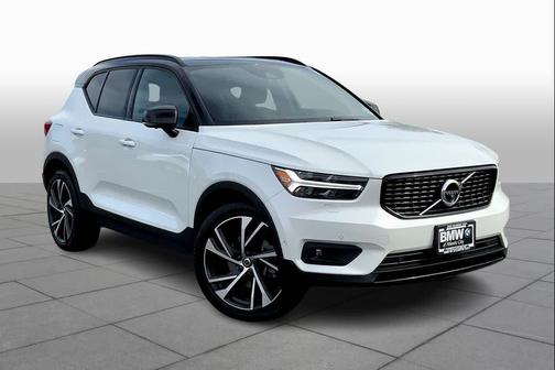 2022 Volvo XC40 T5 R-Design