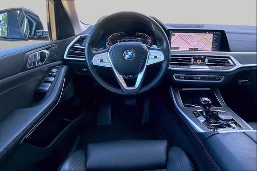 Black Sapphire Metallic 2022 BMW X7 xDrive40i