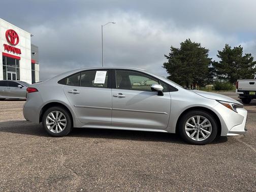 2024 Toyota Corolla Hybrid LE