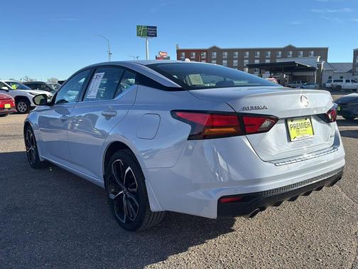 2023 Nissan Altima SR Intelligent AWD