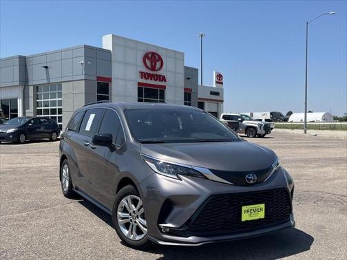 2022 Toyota Sienna XSE 7 Passenger