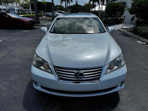White 2011 Lexus ES 350 Base
