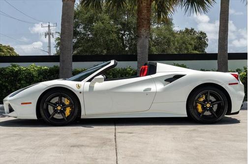 2019 Ferrari 488 Spider Base