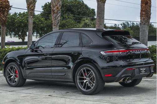 2022 Porsche Macan Base