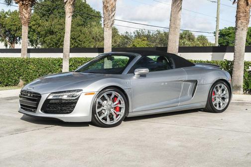 2015 Audi R8 2dr Conv Auto quattro Spyder V10