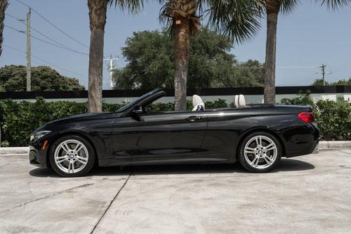 Black Sapphire Metallic 2018 BMW 440 i