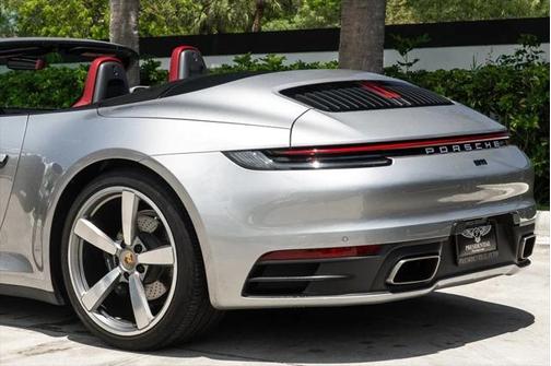 2021 Porsche 911 Carrera