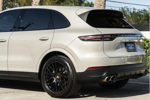 2023 Porsche Cayenne S