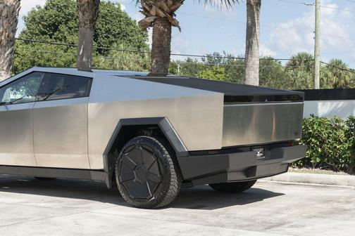 2024 Tesla Cybertruck Cyberbeast AWD