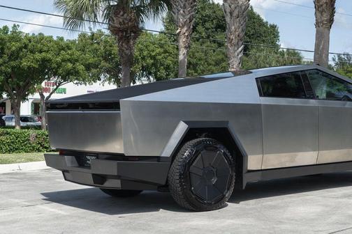 2024 Tesla Cybertruck Cyberbeast AWD