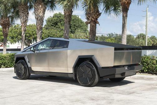 2024 Tesla Cybertruck Cyberbeast AWD