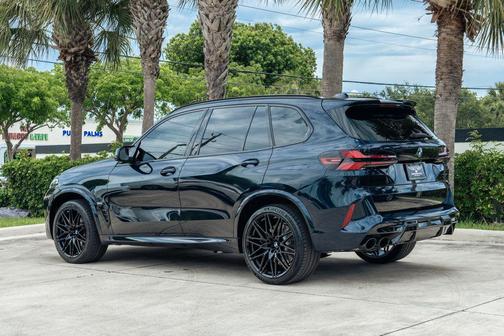 Carbon Black Metallic 2025 BMW X5 M Base