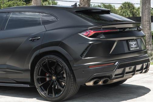 2021 Lamborghini Urus AWD
