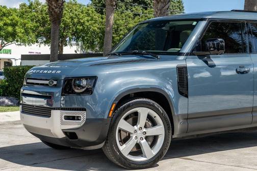 2023 Land Rover Defender 110 SE AWD