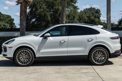 2023 Porsche Cayenne Platinum Edition