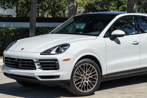 2023 Porsche Cayenne Platinum Edition