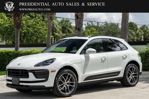2022 Porsche Macan AWD