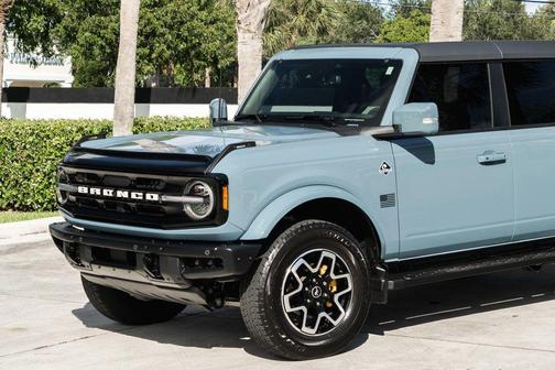 2023 Ford Bronco Outer Banks 4 Door 4x4