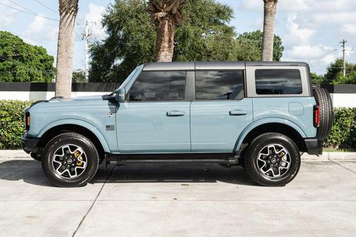 2023 Ford Bronco Outer Banks 4 Door 4x4