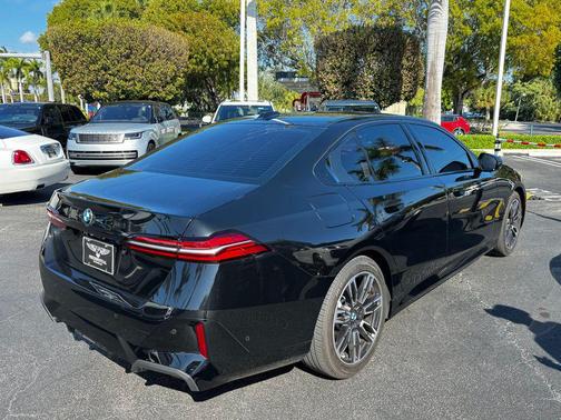 2024 BMW 530 530i xDrive