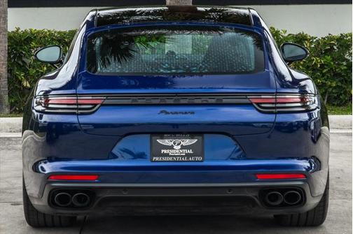 2020 Porsche Panamera RWD