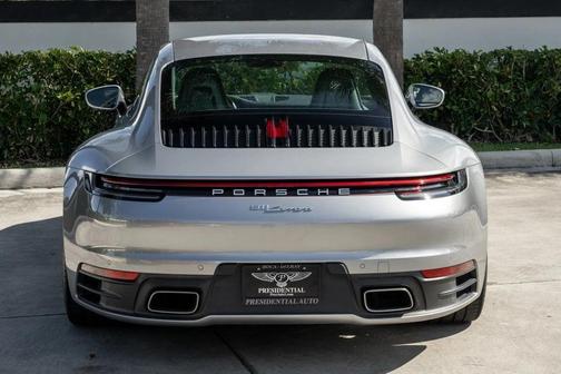 2021 Porsche 911 Carrera
