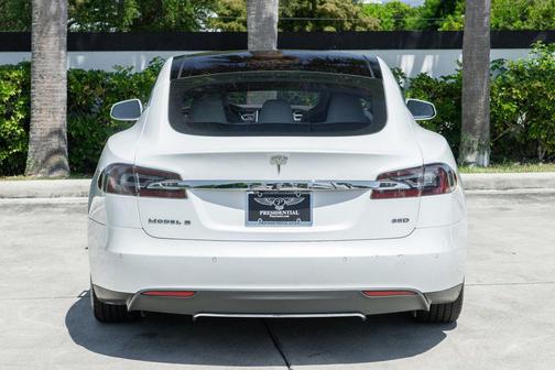 Solid White 2016 Tesla Model S 85D