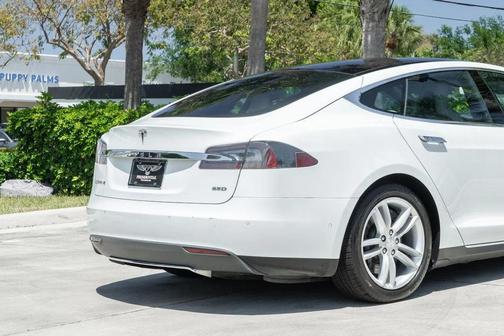 Solid White 2016 Tesla Model S 85D