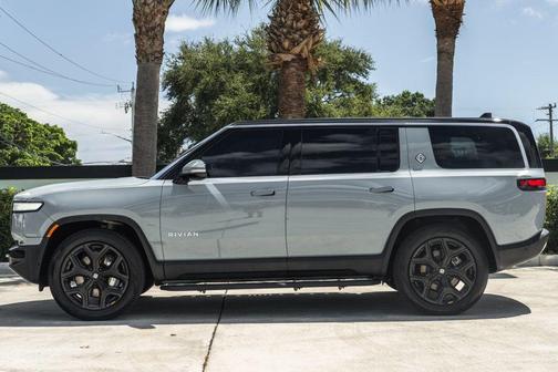 2024 Rivian R1S Adventure Dual-Motor Large Pack