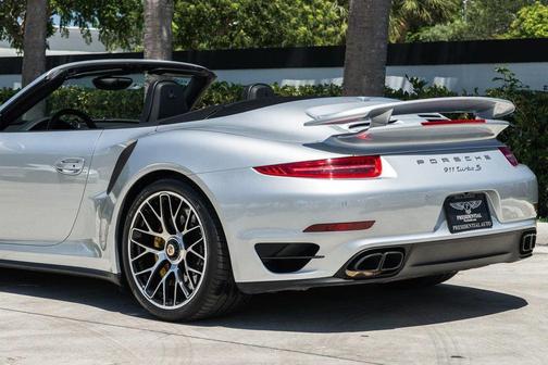 2015 Porsche 911 Turbo S