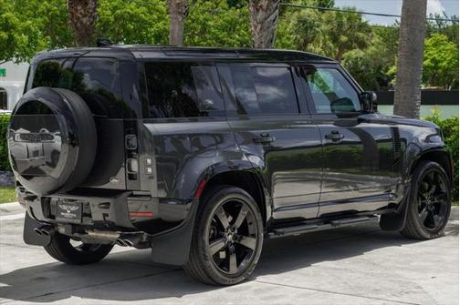 2023 Land Rover Defender 110 V8
