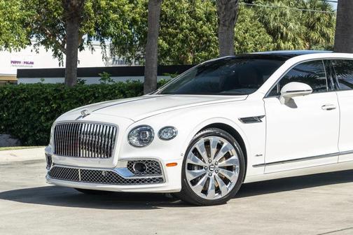 2023 Bentley Flying Spur V8 Sedan