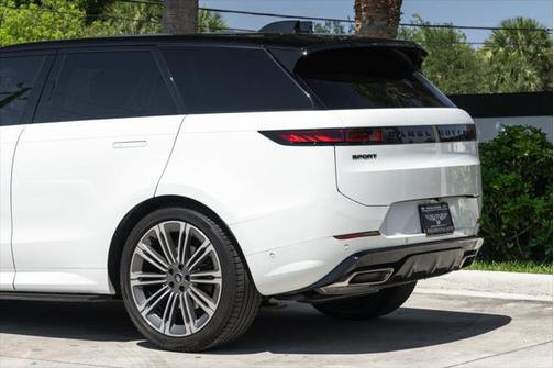 2024 Land Rover Range Rover Sport SE