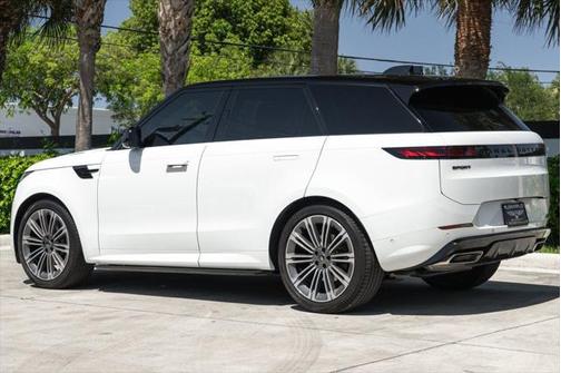 2024 Land Rover Range Rover Sport SE