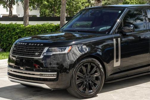 2023 Land Rover Range Rover P530 SE SWB