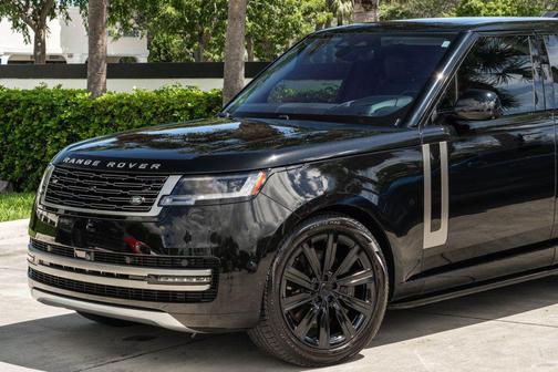 2023 Land Rover Range Rover P530 SE SWB