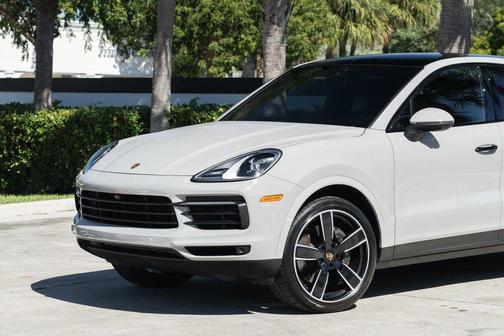 2022 Porsche Cayenne Cayenne