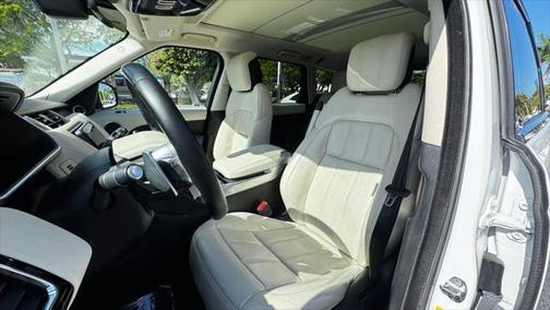 2022 Land Rover Range Rover Sport HSE Silver Edition