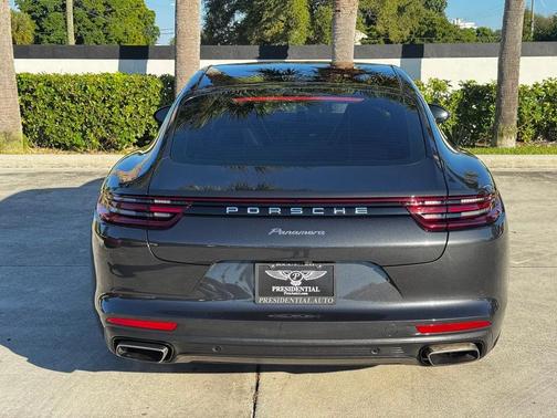 2020 Porsche Panamera RWD