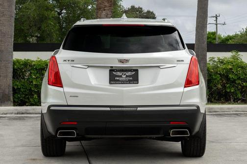 Crystal White Tricoat 2018 Cadillac XT5 Premium Luxury