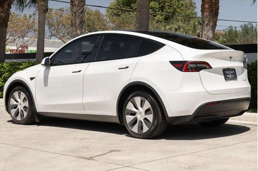 2022 Tesla Model Y Long Range AWD