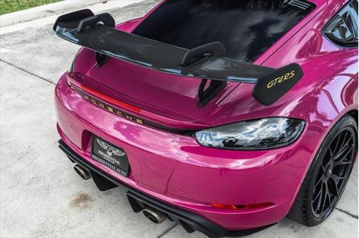 2023 Porsche 718 Cayman GT4 RS